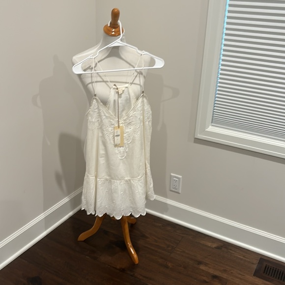 Beautiful Anthropologie lace top size 8 - Picture 5 of 5